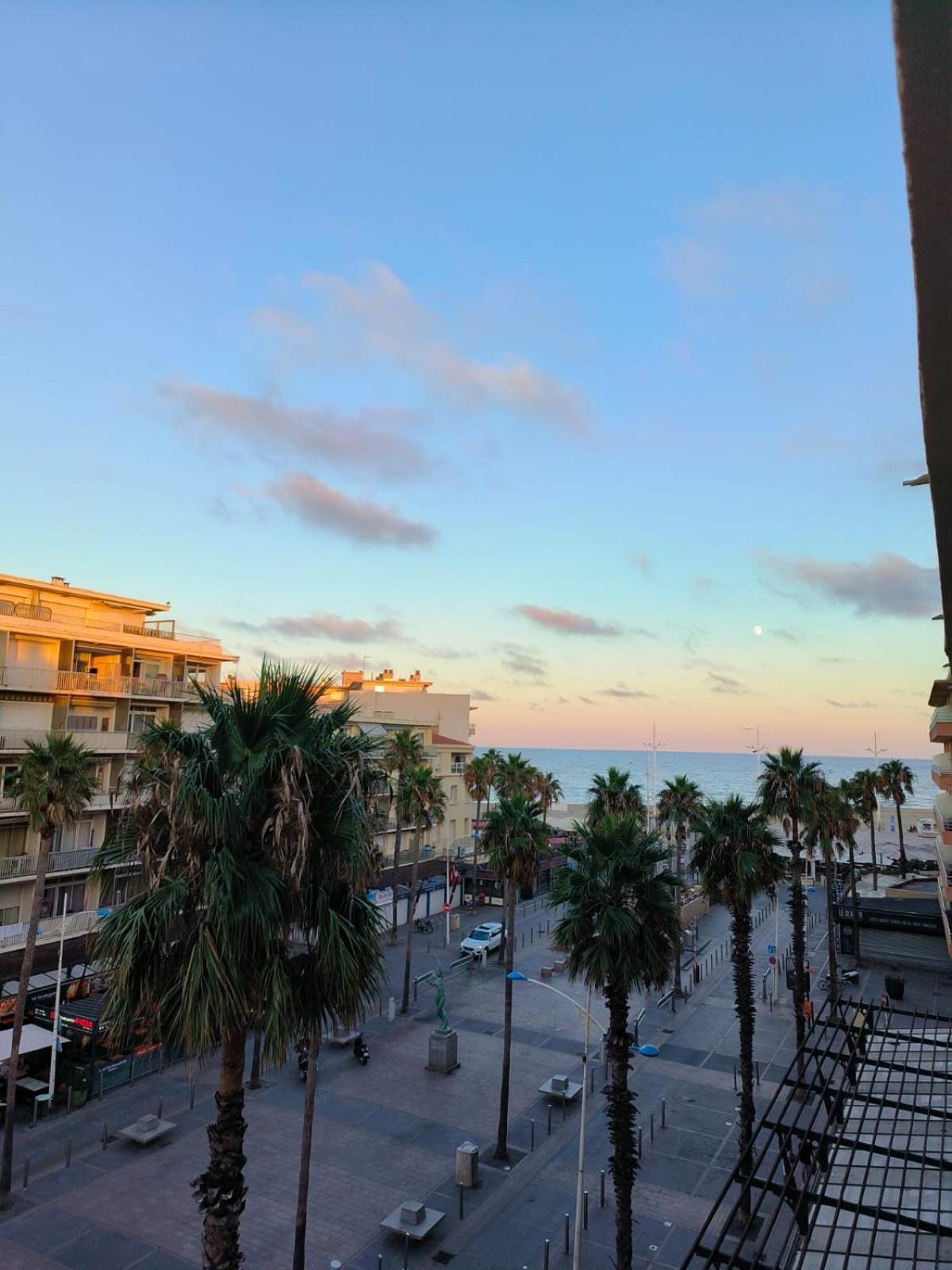 Appartement T2 Vue Sur Mer, Place Mediterranee Canet-en-Roussillon Exteriör bild